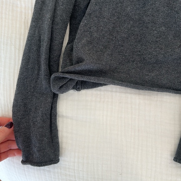 Brandy Melville grey pullover sweater - Picture 3 of 4